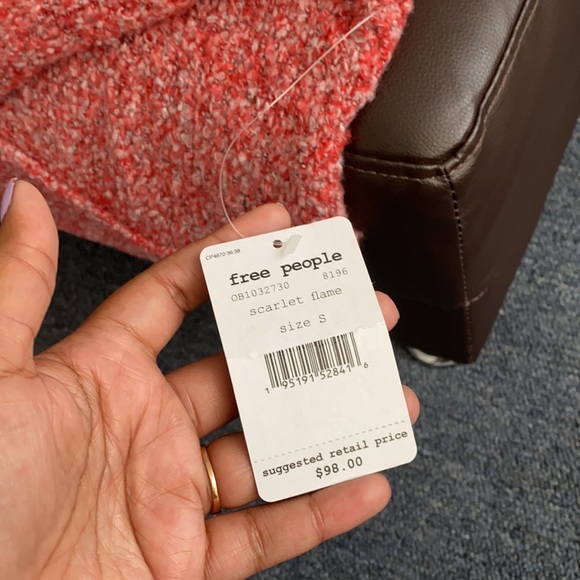 FREE PEOPLE red sweater - Picture 6 of 6